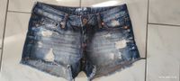 Damen kurze Jeans Shorts mit Riss Sexy Gr 36 Bielefeld - Senne Vorschau