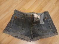 Hotpants Levis, Größe 28 Hessen - Eschborn Vorschau