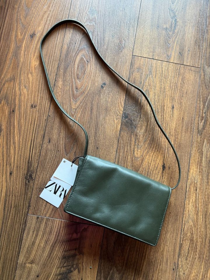 Zara Tasche Handtasche Crossbody grün Leder in Hannover