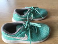 Turnschuhe Sportschuhe Sneaker Nike Schuhe 31 Kr. München - Taufkirchen Vorschau