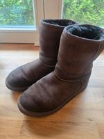 UGG Boots Classic Short Gr. 35 Niedersachsen - Seevetal Vorschau