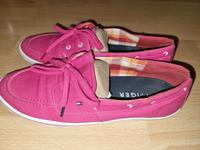 Tommy Hilfiger Bootsschuhe Größe 40 Niedersachsen - Garbsen Vorschau