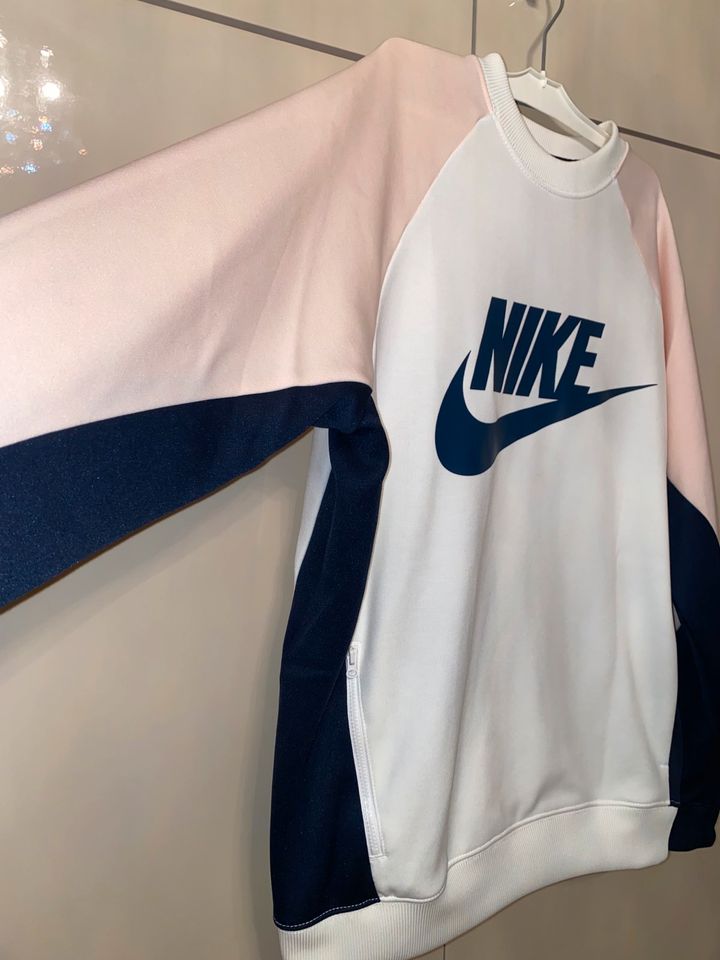 Nike Hoodie S in Solingen