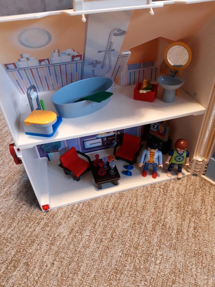 Playmobil Puppenhaus in Halfing