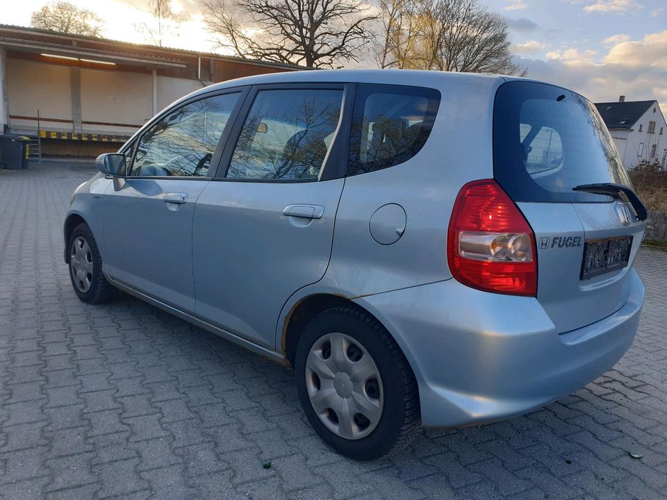 Honda Jazz 1.4i Benzin ES Tüv:06/2025 5-Türer Klima in Chemnitz