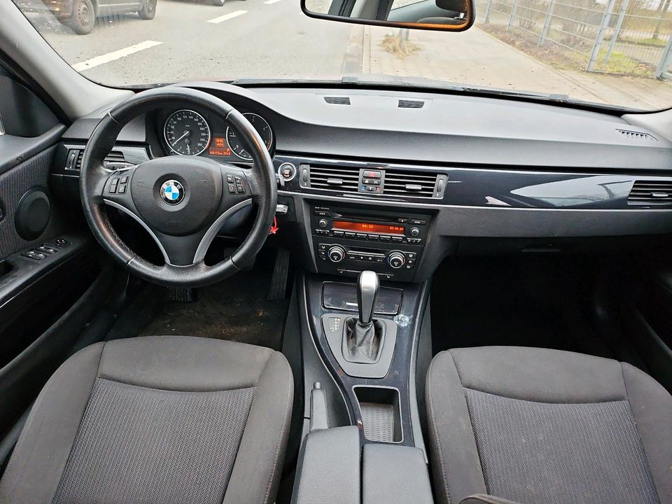 BMW 318 D AUTOMATIK/ALU/PDC/KLIMA in Hamburg