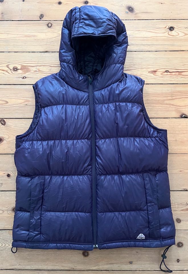 Nike ACG Puffer Weste in Potsdam