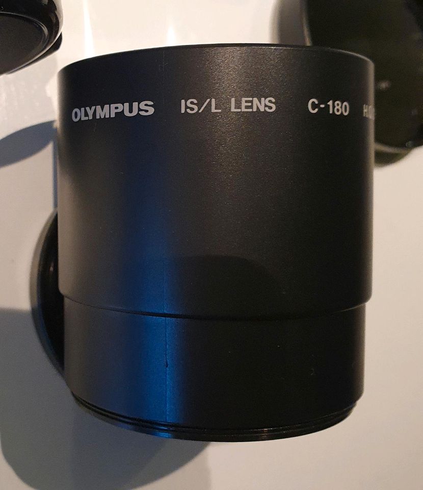 OLYMPUS IS 200 28-110 + OLYMPUS C-180 H.Q. Converter 1.7x in Hamburg