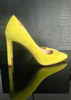 Limettenfarbene Wildleder-Schuhe pumps, Gr. 37 – top Zustand Düsseldorf - Ludenberg Vorschau