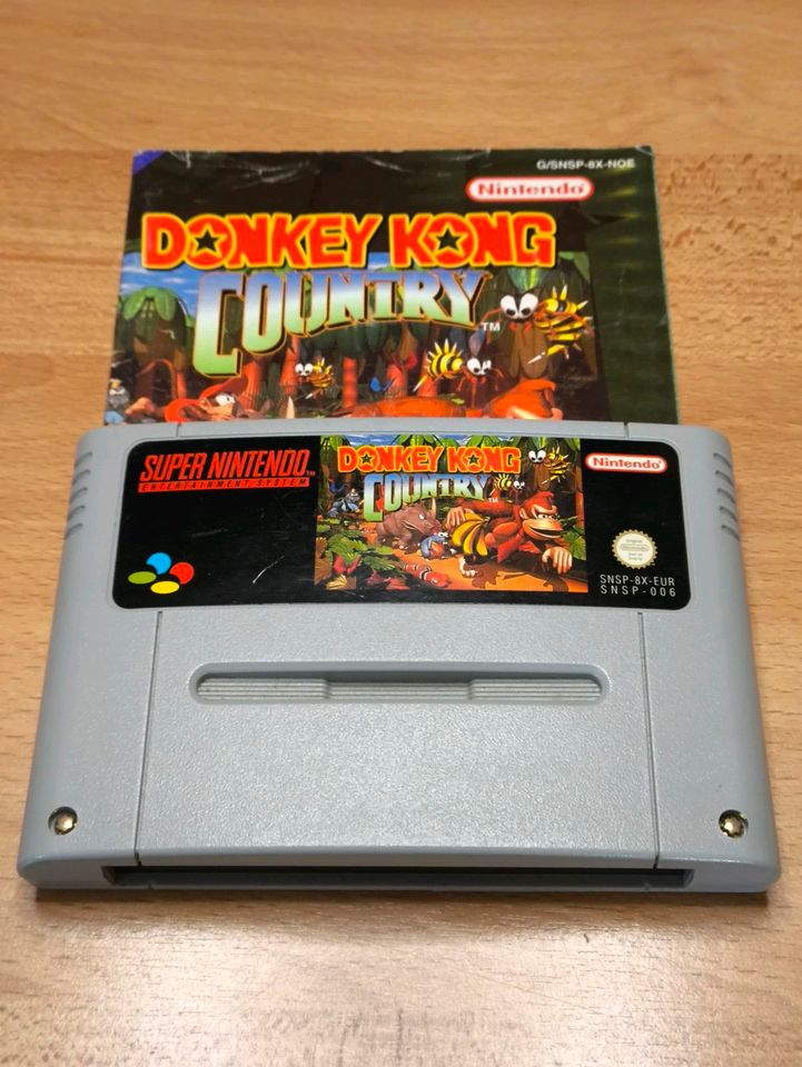 Nintendo SNES komplett, 1 Controller, 5 Spiele + Donkey Kong 1+2. in Hamburg