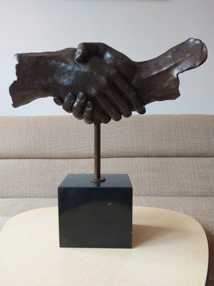 Bronze Skulptur Freundschaft Salvador Dali Signiert in Berlin