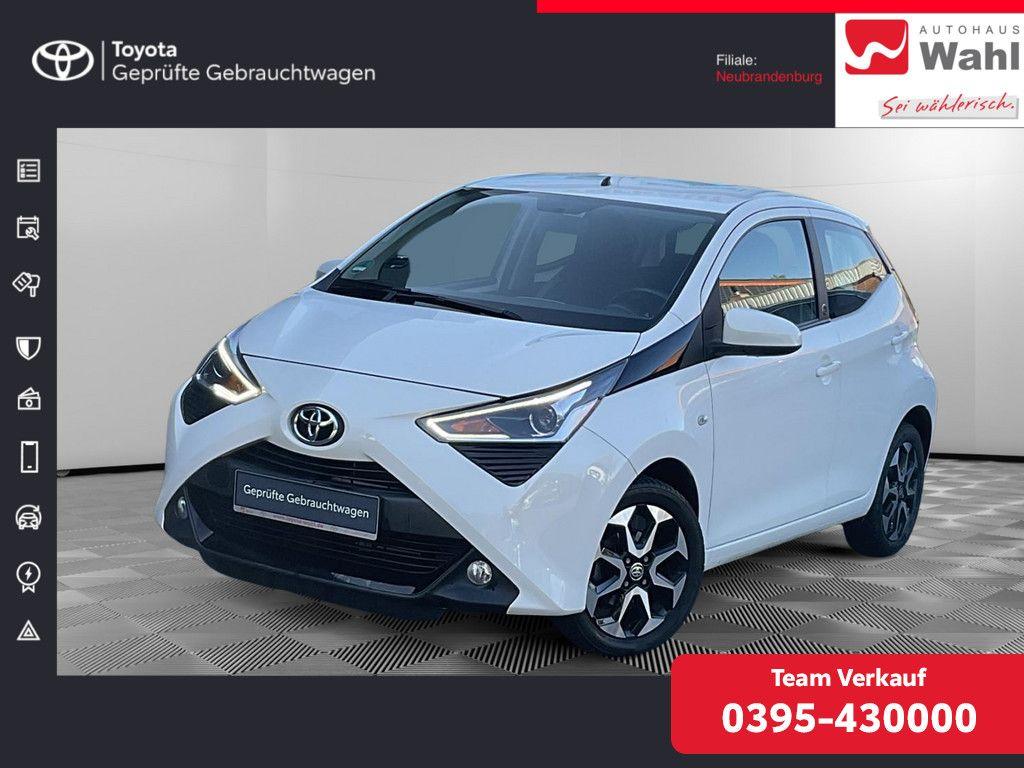 Abbildung des Autos Toyota AYGO 1.0 x-play T…