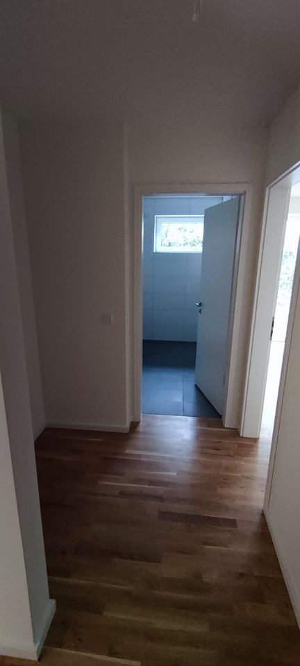 2-Zimmer-Wohnung mit 85m² Garten und Tiefgarage in Hamburg