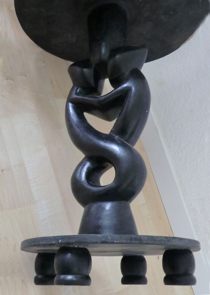Beistelltisch, rund Ø 38 cm, UNIKAT aus Ghana in Berlin