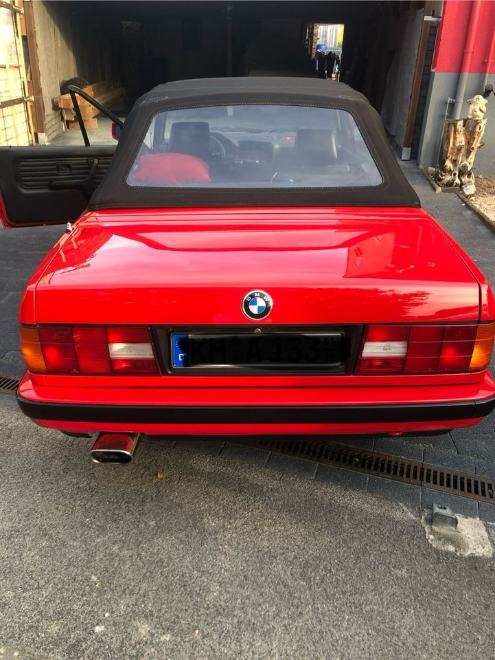 BMW E30 318i , Erstzulassung 1991 aus zweiter Hand in Frensdorf