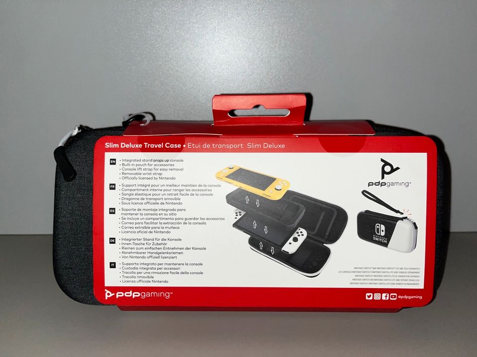 NEU!! Wunderschöne Nintendo Switch Tasche/ Case / Schwarz & Weiß in Rheinsberg