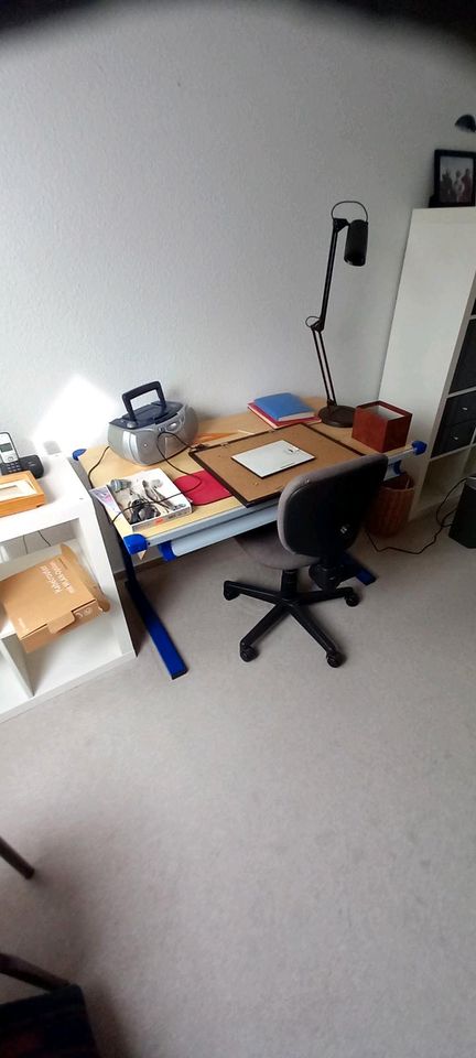 Schreibtisch Zeichentisch(müsste weg bis Mai) in Hamburg