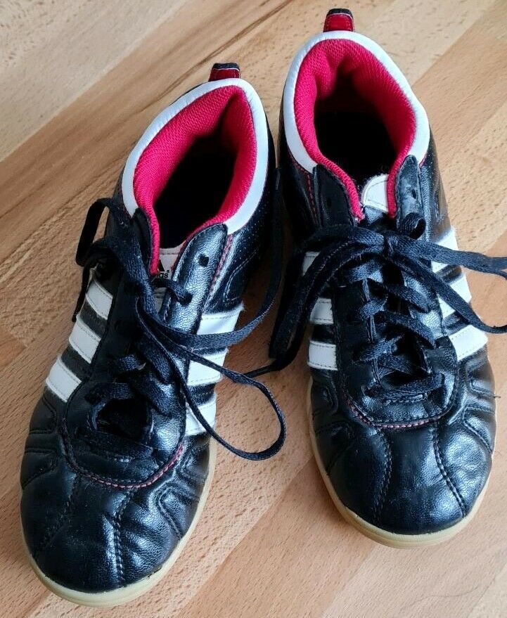 Adidas Hallenturnschuh Größe 35 in Nordrhein-Westfalen - Burbach |  Gebrauchte Kinderschuhe Größe 35 kaufen | eBay Kleinanzeigen ist jetzt  Kleinanzeigen