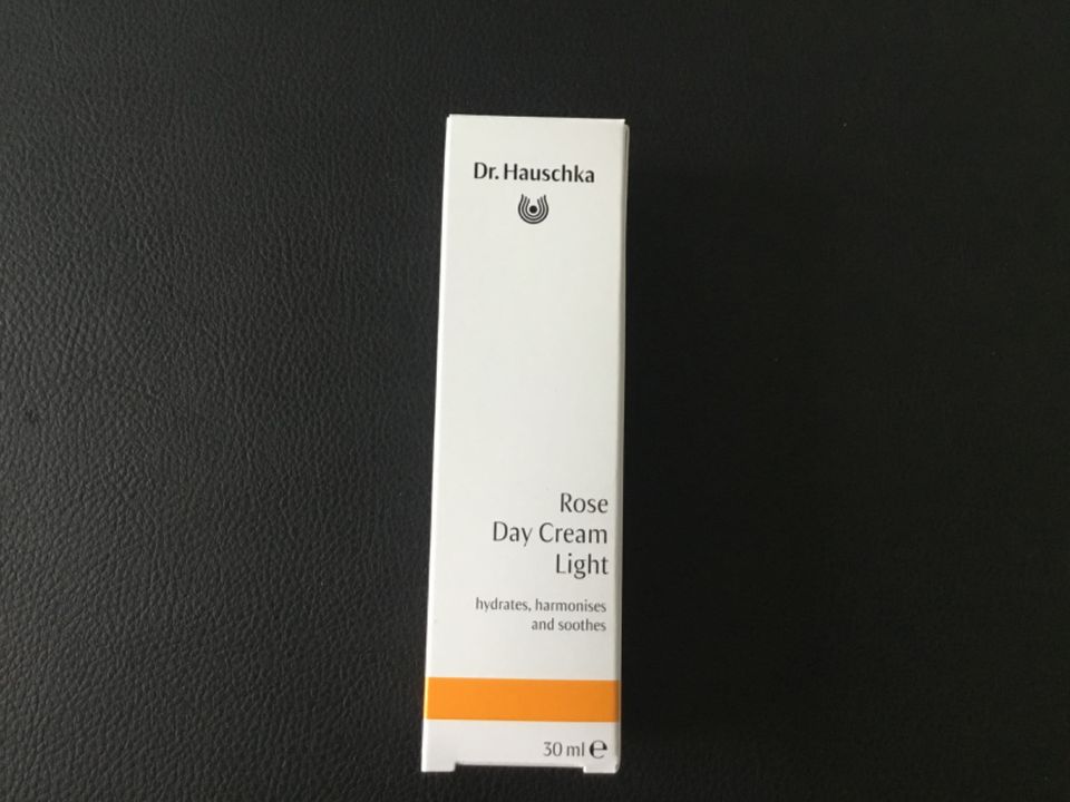 Dr. Hauschka Rosen Tagescreme leicht 30ml 12/2025 Neu&OVP in Essen