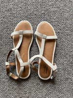 Weisse Riemchensandalen von Clarks, Größe 41 Baden-Württemberg - Waiblingen Vorschau