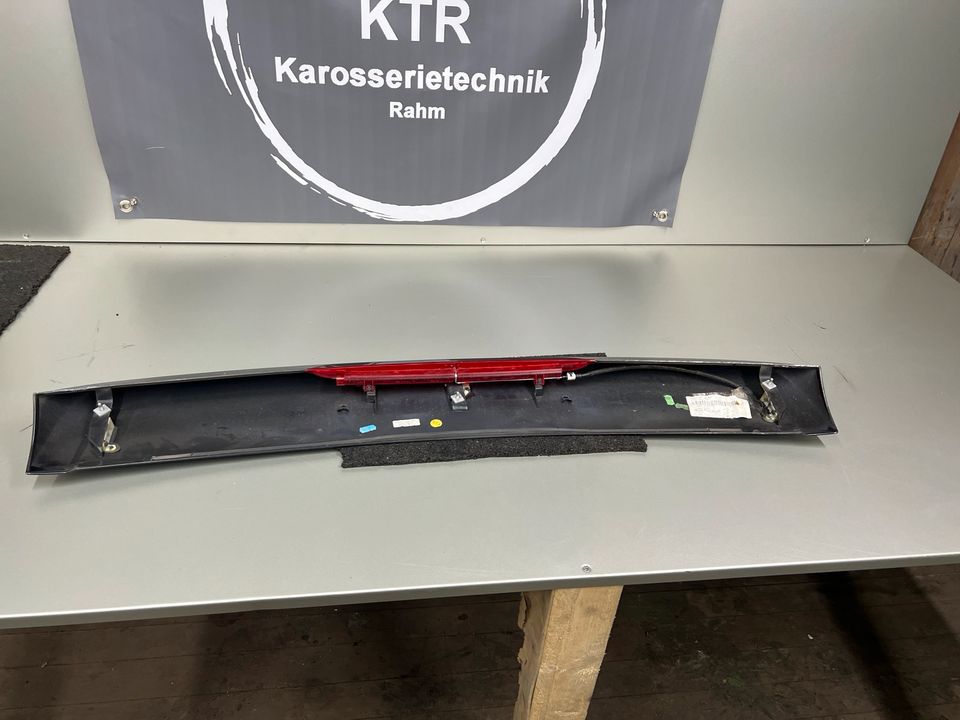 VW Touareg 7L Spoiler Heckklappe Dachkante 7L6827933H in Kürten