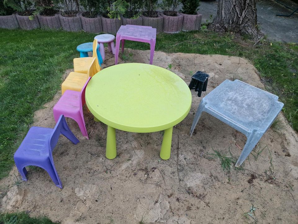 Kinder Stuhl und Tisch für Garten in Neuhardenberg