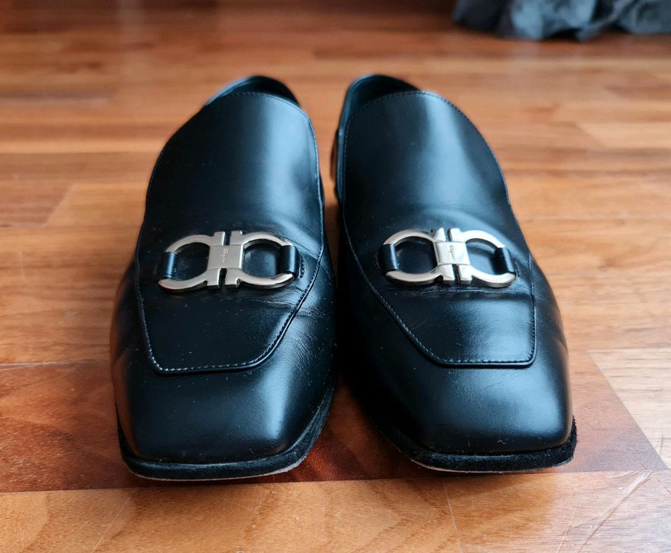 Salvatore Ferragamo Cesaro Loafer aus Kalbsleder Gr. 39 in Berlin