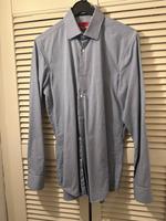 Herrenhemd Hugo Boss blau feingestreift Größe 39 Slimfit Nordrhein-Westfalen - Meerbusch Vorschau