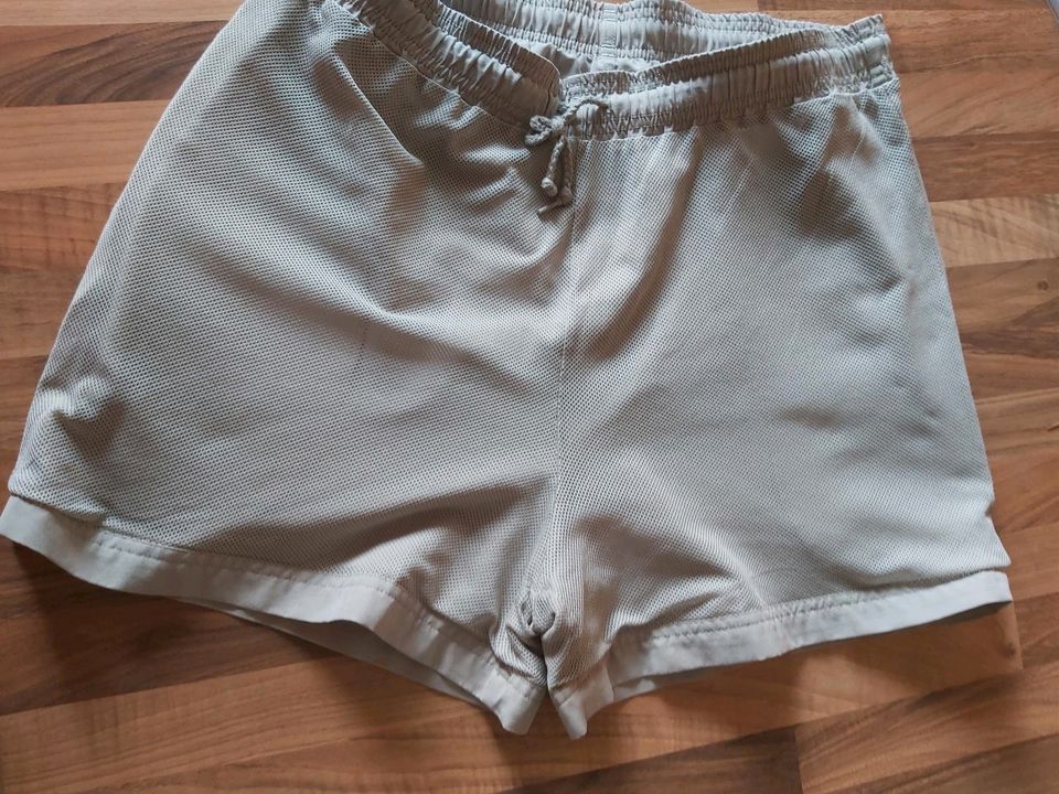 Adidas Herren Sporthose - Gr. M - neuwertig + 1 Hose gratis in Berlin