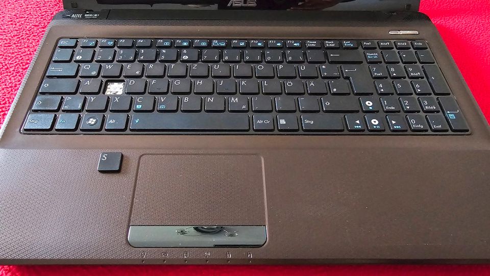 Asus K52J Laptop OHNE Datenträger in Daun