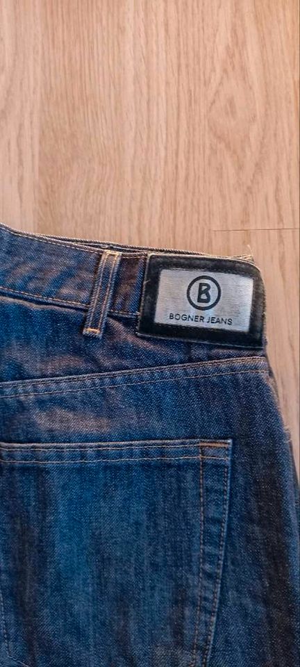 BOGNER Herrenjeans gr 102 Top in Dortmund