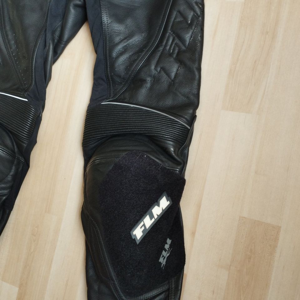 FLM Sport Leder Motorradhose Motorrad Hose Herrn Gr. 98 neuwertig in Solingen