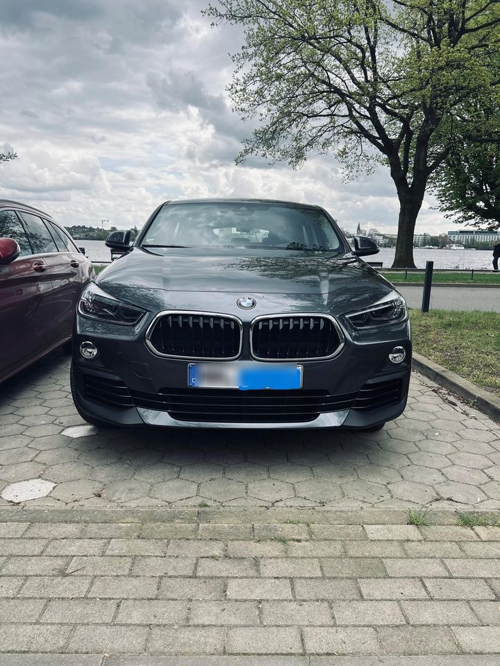 BMW X2 1 Jahr Garantie - X2 sDrive20i, EZ 1/2020, 42.500km in Hamburg