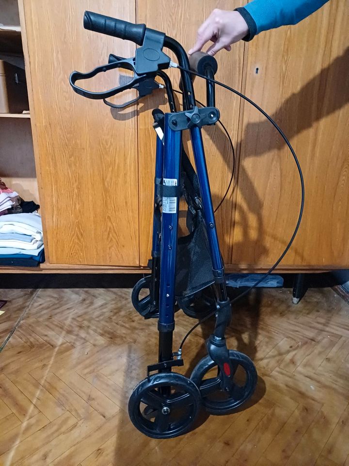 Neuer Rollator in Düsseldorf