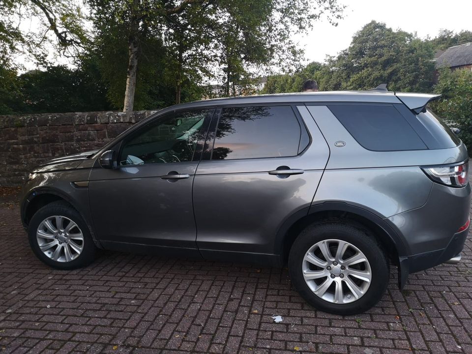 Land Rover Discovery Sport 2.0 TD4 RECHTS LENKRAD aus england in Olpe