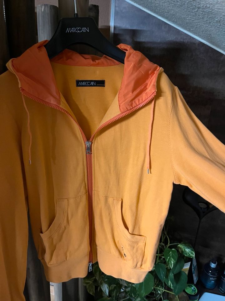 Marc Cain⭐️Sweatjacke in frühlingsfrischem Orange ⭐️wNEU in Altenpleen