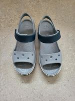 Crocs Badeschuhe grau-blau Gr.34/35 Bayern - Pliening Vorschau