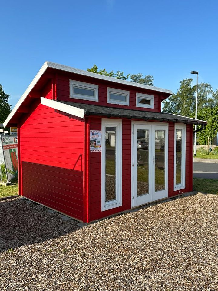 Verschiedene Gartenhäuser Ausstellung in Rahden in Nordrhein