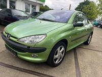 Peugeot 206 CC Cabrio Klima *kein Tüv* Brandenburg - Falkensee Vorschau