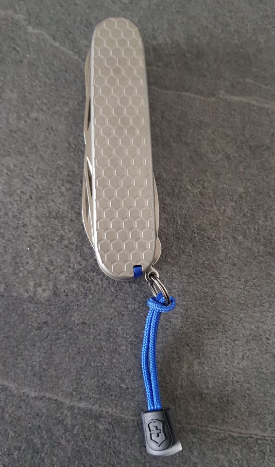 Victorinox Super Tinker Titanium matt/blue 91mm Mod Neu in Mühlheim an der Donau