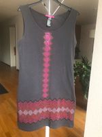 Custo Barcelona Kleid Gr. 36-38 grau mit Glitzer Streifen/Muster Baden-Württemberg - Freiburg im Breisgau Vorschau