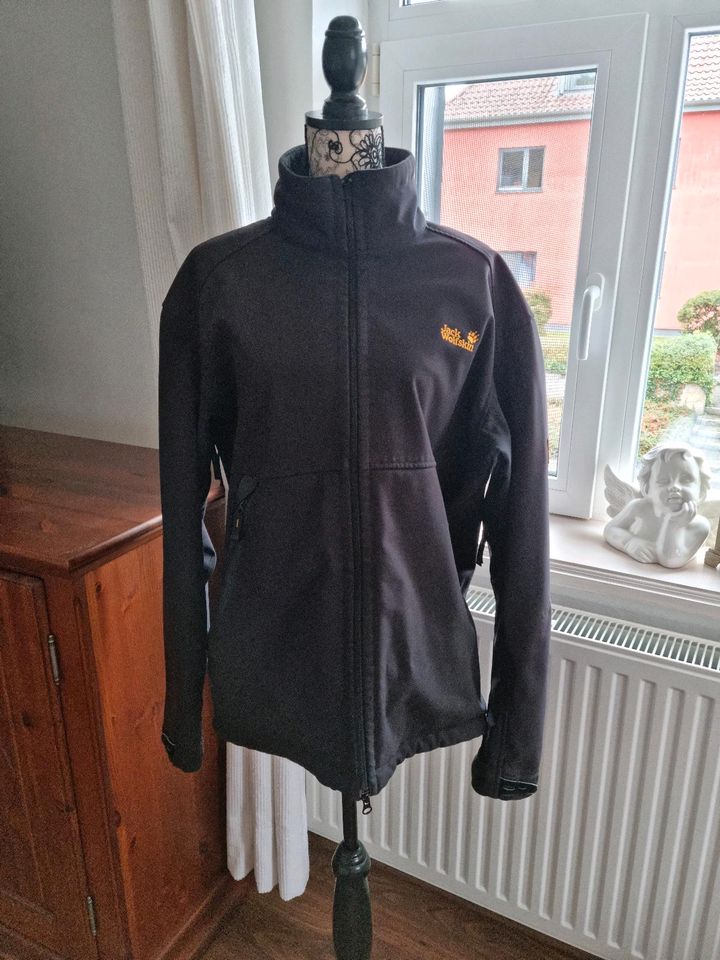 Jack Wolfsskin Softshelljacke in Bad Fallingbostel