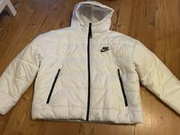 Nike Winterjacke XL Bayern - Eichendorf Vorschau