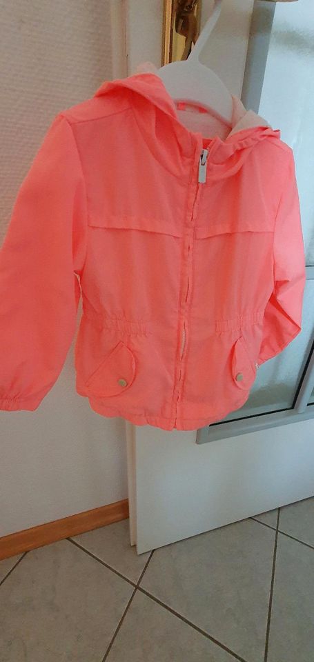 Sehr schöne leichte schicke Sommerliche Jacke  von Zara  gr.92 in Gerolstein