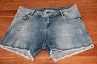 Jeans-Shorts mit Fransen von FIT-Z, Gr. 170 Hessen - Marburg Vorschau