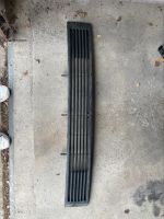 VW T3 Kühlergrill Original Zustand gut ohne Mängel 251853663 Niedersachsen - Hemmingen Vorschau