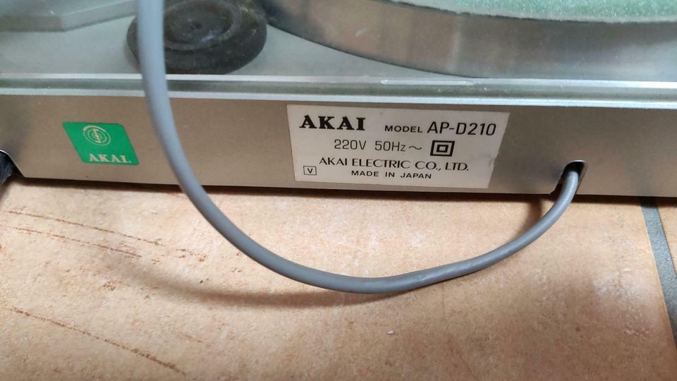 AKAI AP-D210 Plattenspieler Schallplattenspieler in Zeil