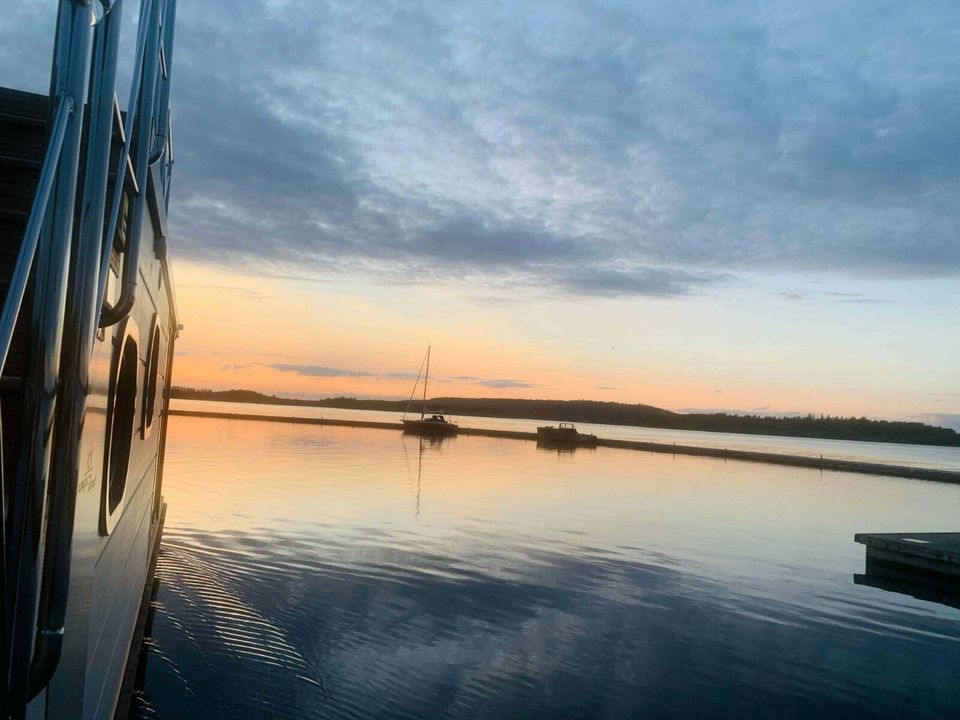 Hausboot mieten auf der Mecklenburgischen Seenplatte! Jetzt die letzten freien Termine sichern! my Seahouse 4 an Pfingsten noch verfügbar ! in Moers