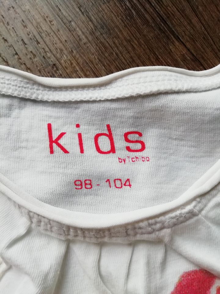 T-Shirt von "Kids", Größe 98/104 in Hardheim
