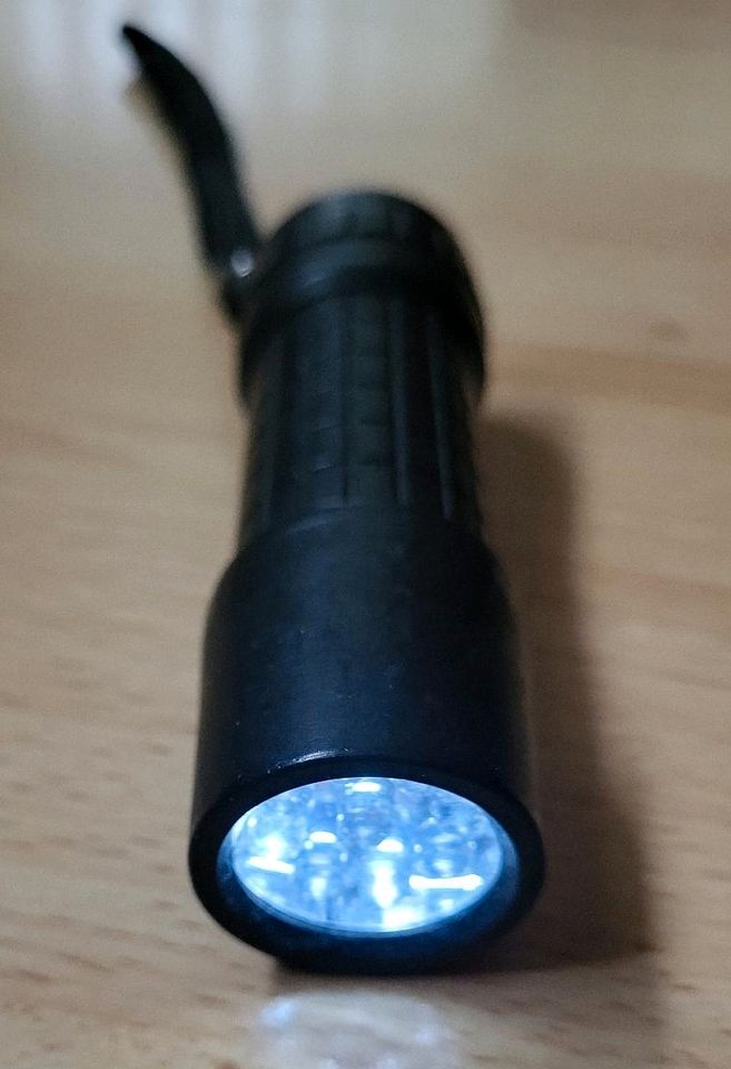 Mini Taschenlampe LED in Voerde (Niederrhein)